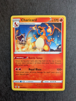 Charizard 025/185 SWSH04: Vivid Voltage Regular Pokemon Card NM - Image 1