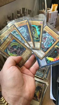 ✅ 50 YuGiOh Karten Sammlung Garantiert 10 Holo / Rare Karten dabei - Image 3