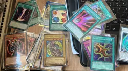 ✅ 50 YuGiOh Karten Sammlung Garantiert 10 Holo / Rare Karten dabei - Image 4