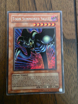 YuGiOh Toon Summoned Skull DB1-EN040 Rare LP - Image 1