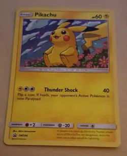 POKEMON PROMO CARD - SUN AND MOON - PIKACHU SM206 (HOLO) NM - Image 1