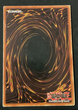 Yugioh Dark Magician SDY-006 Ultra Rare NA Print LP - Image 2