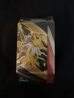 Pokemon TCG Eevee Evolutions Tin Flareon V- FACTORY SEALED - Image 2