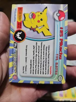 Pokemon 2000 Topps Holo Foil Vending Pokemon Card Series 1 25 Pikachu Pokemon LP - Image 2