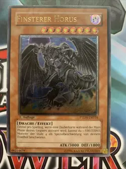 Yu-Gi-Oh! Finsterer Horus PTND-DE016 Ultimate Rare 1. Auflage Deutsch Pl-Lp - Image 1