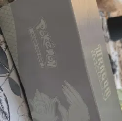 Pokemon TCG varrious commons come in Dragon Majesty box - Image 1