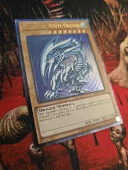 Yu-Gi-Oh OTS Tournament Pack 28 OP28-EN001 Blue-Eyes White Dragon Ultimate Rare - Image 4