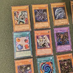 Vintage Yu-Gi-Oh! Card Lot - Blue-Eyes White Dragon, Dark Magician, Red-Eyes B. - Image 3