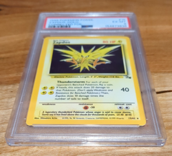1999 POKEMON FOSSIL CORRECTED FOIL #15 ZAPDOS-HOLO PSA 6 - Image 2