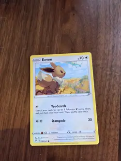 Pokemon Eevee 125/203 SWSH07 Evolving Skies Basic 70HP Common Regular Card - Image 1