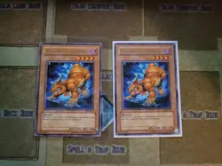 YUGIOH 2X MAD DOG OF DARKNESS IOC-057 RARE UNLIMITED ED 1996 PRINT - Image 1