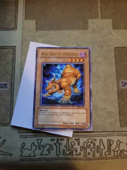 YUGIOH 2X MAD DOG OF DARKNESS IOC-057 RARE UNLIMITED ED 1996 PRINT - Image 2