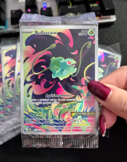 Bulbasaur 133/132 Mega Evolution holo promo stamped SEALED - Portuguese - Image 4