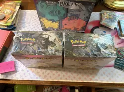 Pokemon TCG Sword & Shield Vivid Voltage Booster Box 36 Factory Sealed Packs 820650817496 - Image 2