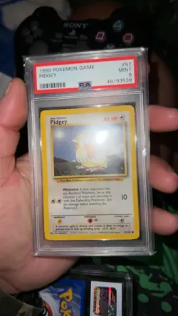 Pokemon Pidgey TCG Base Set Unlimited Common Card 57/102 - Image 2