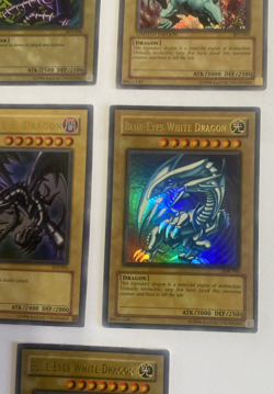 Lot Of 5 Yu-Gi-Oh Cards Dark Magician & Blue Eyes & Red Eyes Dragon 1996 - Image 4