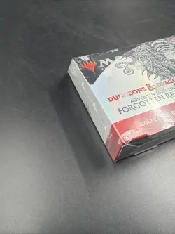Magic: The Gathering – D&D Adventures in the Forgotten Realms Collector Box - Image 3