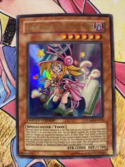 Yugioh Toon Dark Magician Girl Ultra Rare JUMP-EN010 LP - Image 1