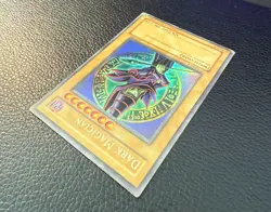 YUGIOH DARK MAGICIAN ULTRA RARE LEGEND OF BLUE EYES 1ST EDITION LOB-005 LP - Image 4