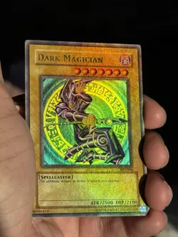 Dark Magician SDY-006 Starter Deck Yugi Unlimited Holo Bleed Misprint Error - Image 1