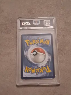 Carte Pokemon : Mew V 251/264 Poing de Fusion Francaise PSA 8 - Image 2