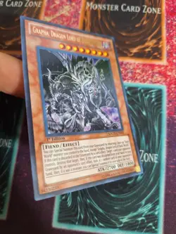Yu-Gi-Oh! Grapha, Dragon Lord of Dark World SDGU-EN001 Ultra 1st Edition NM a1/ - Image 2