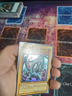 Yu-Gi-Oh! TCG Blue-Eyes White Dragon SKE-001 Super Rare Unlimited MP a1/ - Image 3