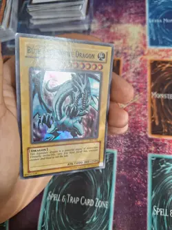 Yu-Gi-Oh! TCG Blue-Eyes White Dragon SKE-001 Super Rare Unlimited MP - Image 4
