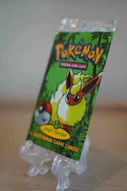 Pokemon 1999 Jungle 1st Edition Booster Pack Flareon Vintage WOTC Sealed - Image 3