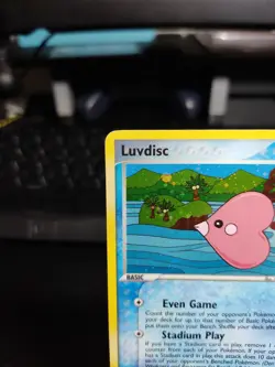Luvdisc 7/100 Holo Pokemon Crystal Guardians 2006 - Image 2