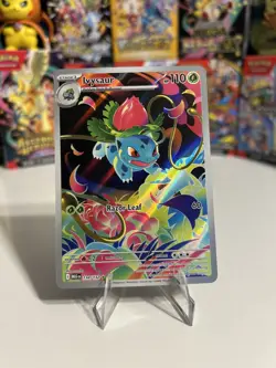 Ivysaur 134/132 ME01: Mega Evolution Holofoil Illustration Rare Pokemon TCG - Image 1