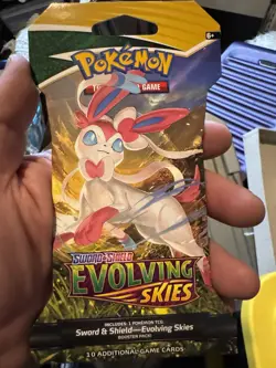 Pokemon TCG Sword & Shield Evolving Skies Booster Packs Lot 5 English Sylveon - Image 1