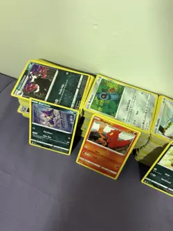 Pokemon 1000 Card Bulk Common Card Lot - Image 2