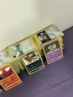 Pokemon 1000 Card Bulk Common Card Lot - Image 3