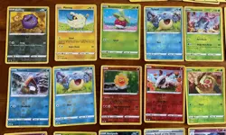 Lot of 72 Pokemon TCG Card 2021 Chilling Reign - 44 Holo/Rev Holos; 28 Reg Rares - Image 4