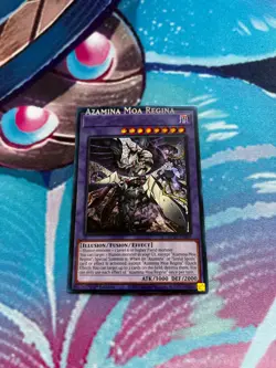 Yugioh Azamina Moa Regina MP25-EN105 Secret Rare Name Shift Misprint Error - Image 1
