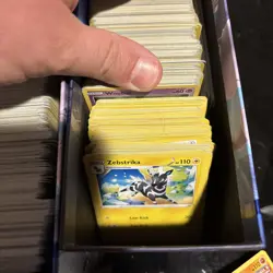 Pokemon Bulk Lot - Image 4