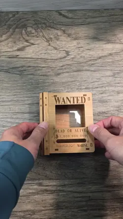 One Piece 'Three Brothers' edition Wooden "Wanted" Deck Box - Fits 61 cards - Image 2