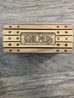 One Piece 'Three Brothers' edition Wooden "Wanted" Deck Box - Fits 61 cards - Image 3