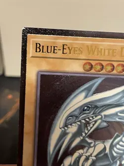 Blue-Eyes White Dragon - OP28-EN001 - Ultimate Rare - LP - Image 3