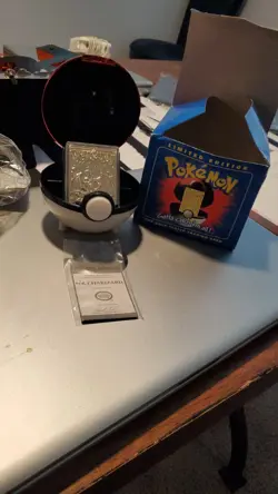 23K Gold Plated CHARIZARD Trading Card 1999 Burger King Pokemon Ball - Image 2
