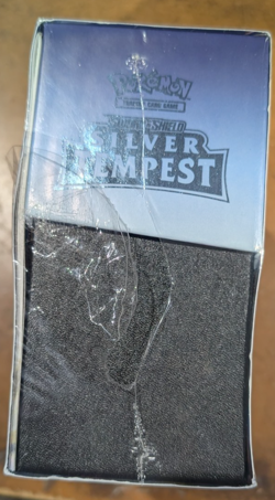 Pokemon TCG Sword & Shield Silver Tempest Elite Trainer Box Sealed w/Damage - Image 3