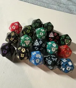 Lot Of 17 Magic The Gathering Spin down Dice - Image 1