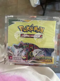 Pokemon Sword & Shield Evolving Skies Booster Box Sealed English 2021 - Image 1