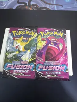 Pokemon Fusion Strike Booster Pack - Image 1
