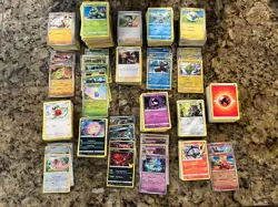 Bulk lot of 1000 Pokemon cards - Image 1