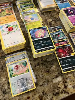 Bulk lot of 1000 Pokemon cards - Image 2