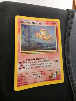 Blaine's Moltres (1/132) holographic Pokemon card from the Gym Heroes expansion - Image 2