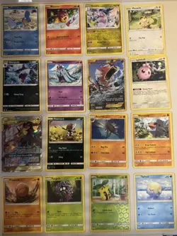 Large 500+ Pokemon Card Lot - Over 500 cards mix of Foils, Rares, V's, EX's - Image 5