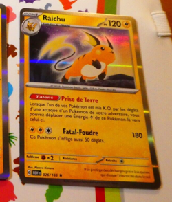 POKEMON 151 CARD RARE HOLO CARTE RAICHU 026/165 MEW FR JCC NM 2023 - Image 1